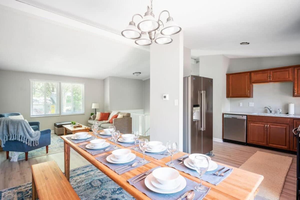 Westside Splendor- 10 Mins To Speedway- Firepit Holiday home Indianapolis
