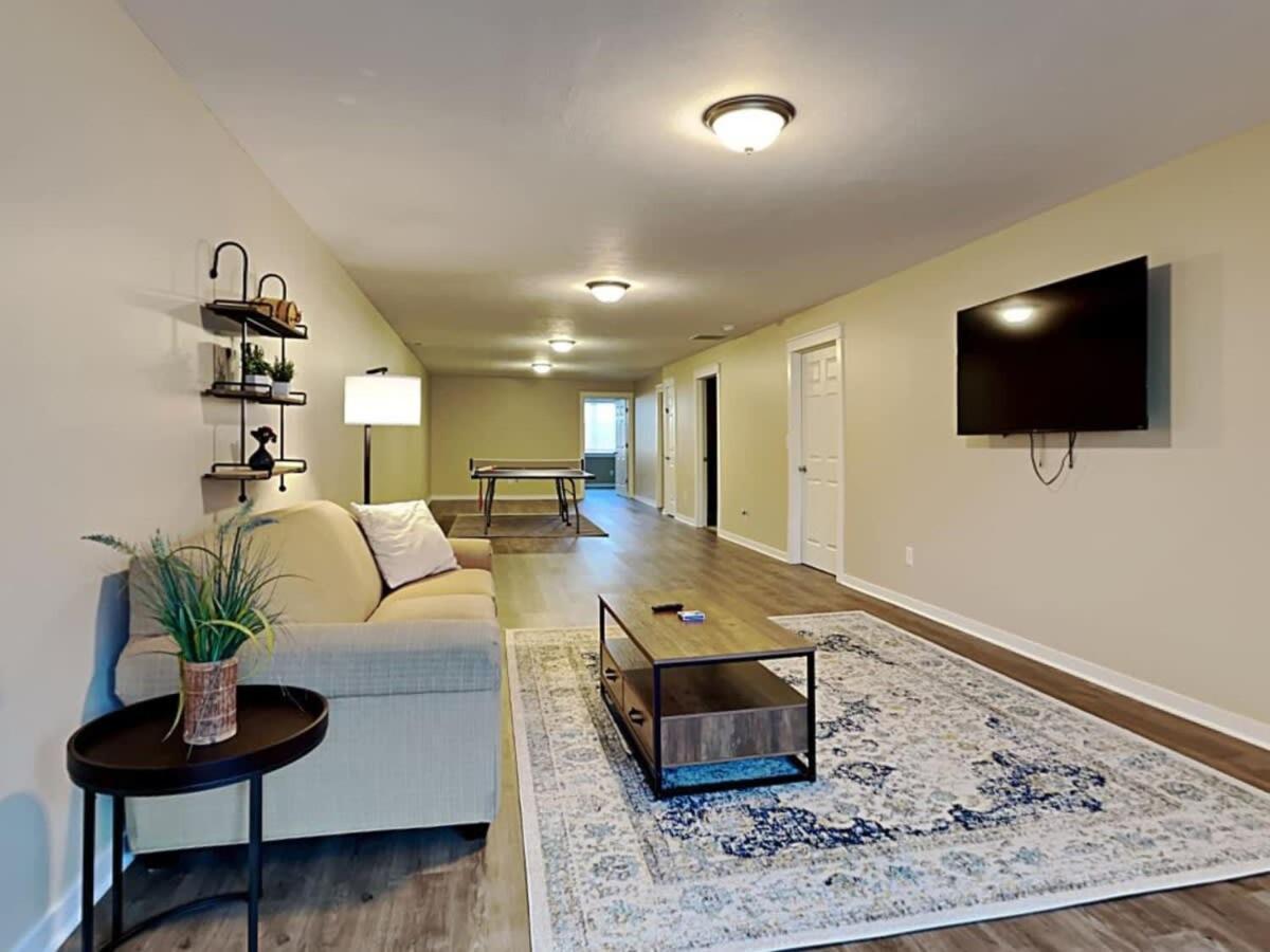 Rockaway Rookwood Retreat- Unit 1 *