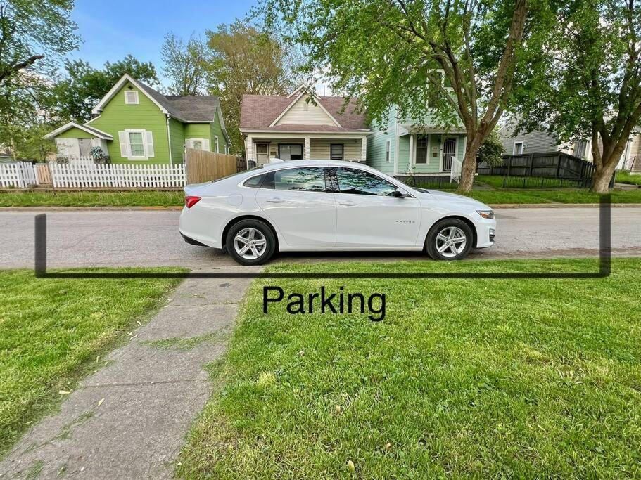 Modern Style Near Dt Indy & Major Attractions Apartment *