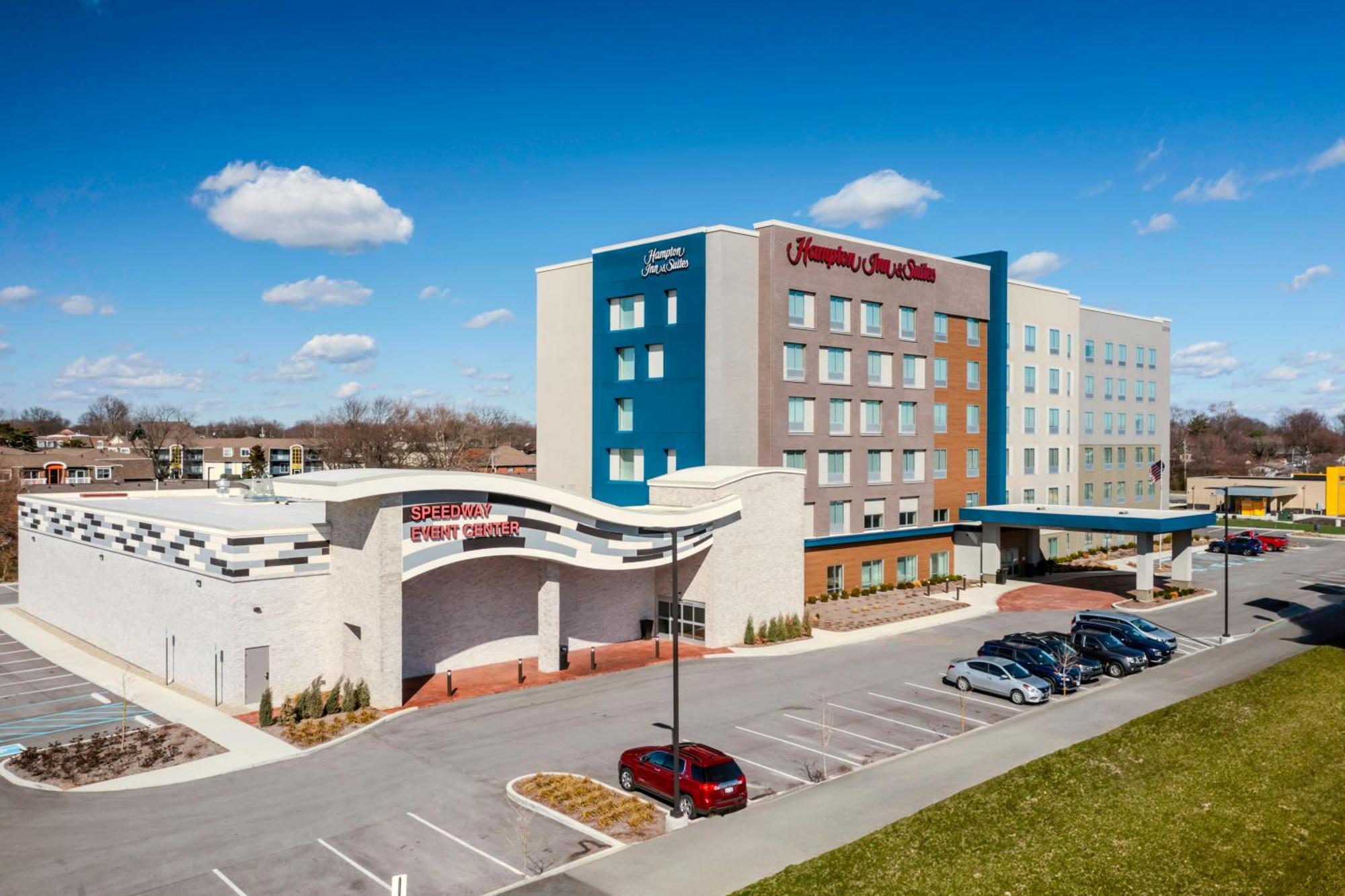 Hampton & West Speedway Hotel 3*