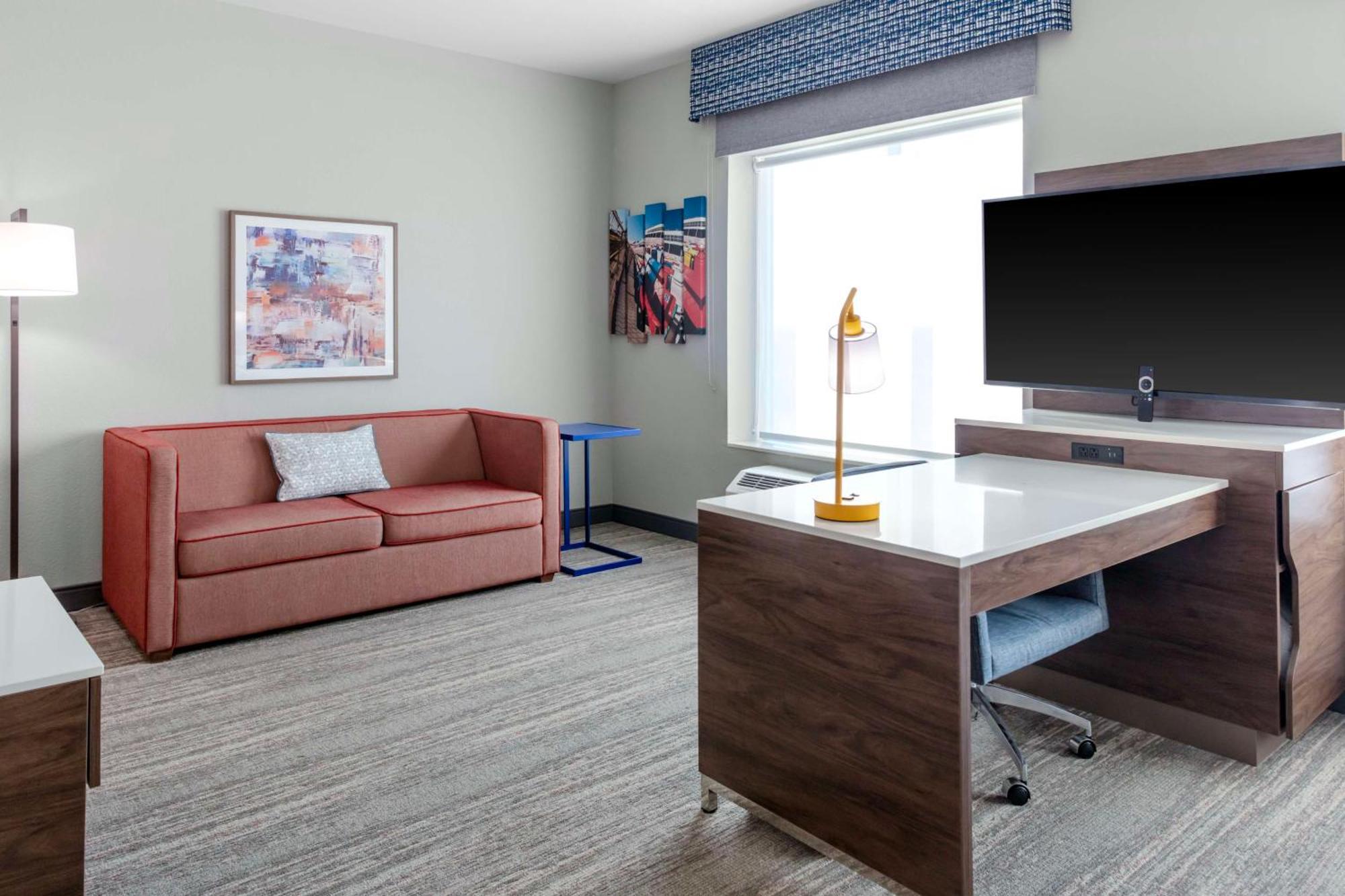 Hampton & West Speedway Hotel 3*