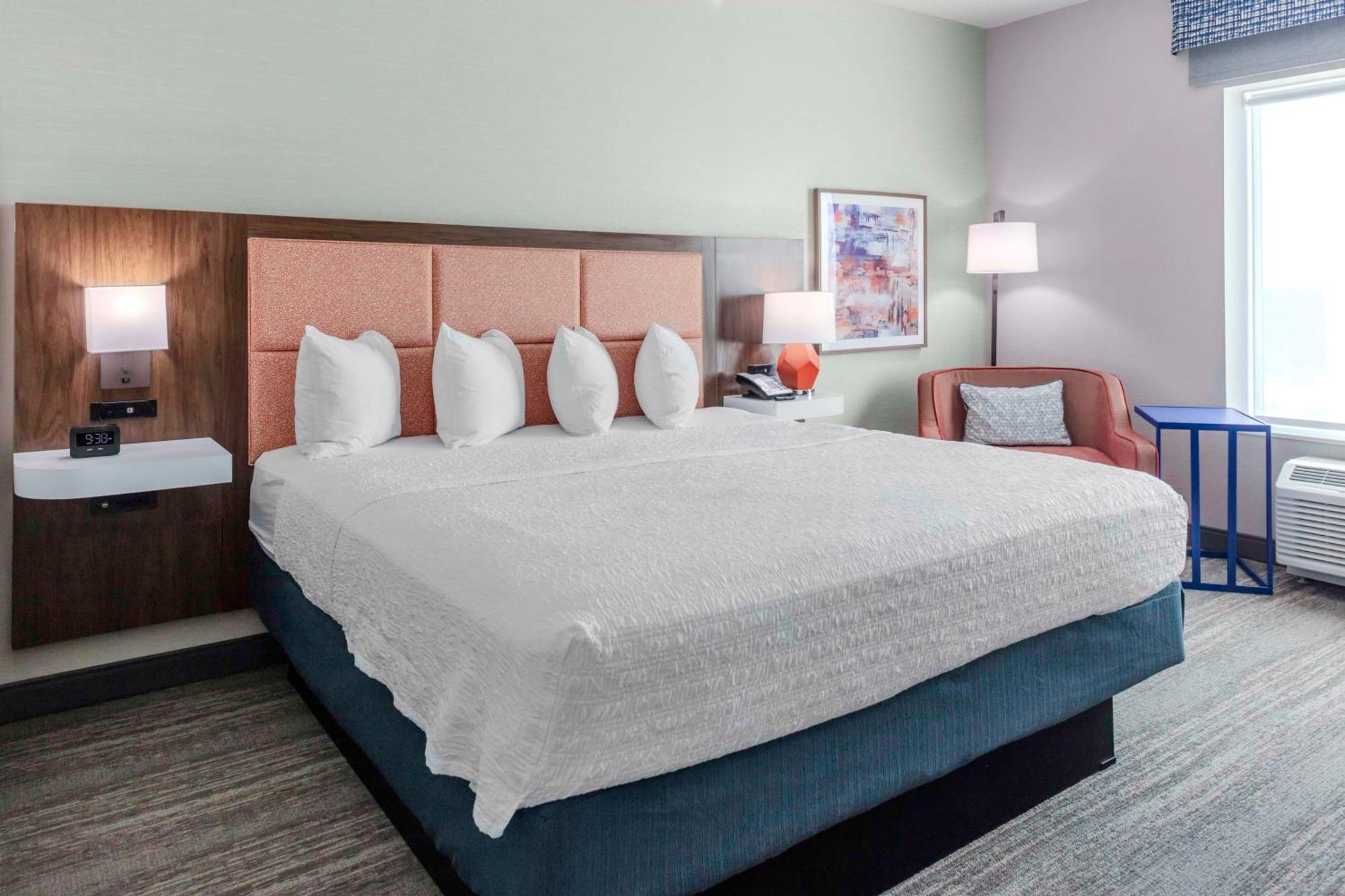 Hotel Hampton & West Speedway 3*