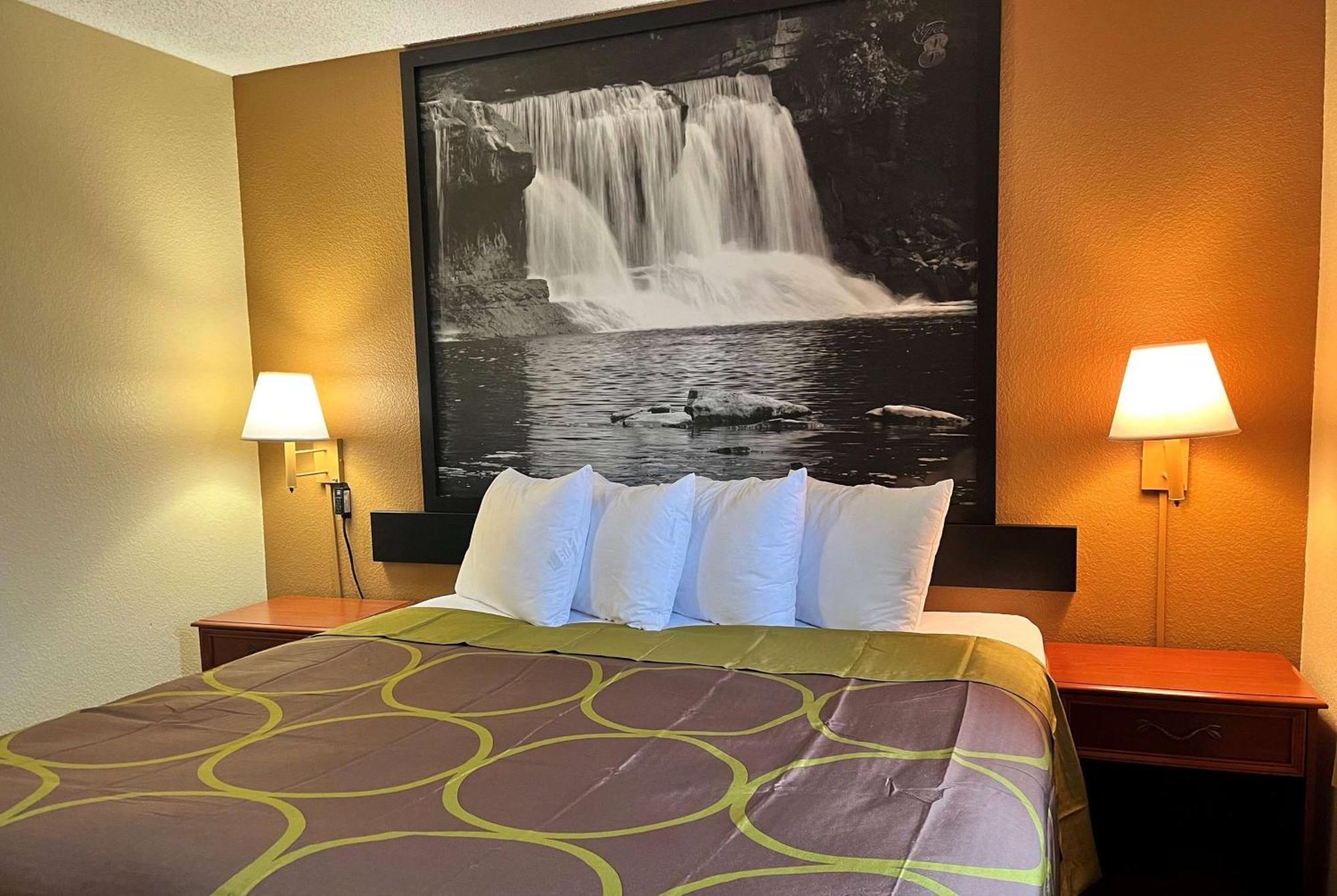 Super 8 By Wyndham Indianapolis/ne/castleton Area Hotel Indianapolis