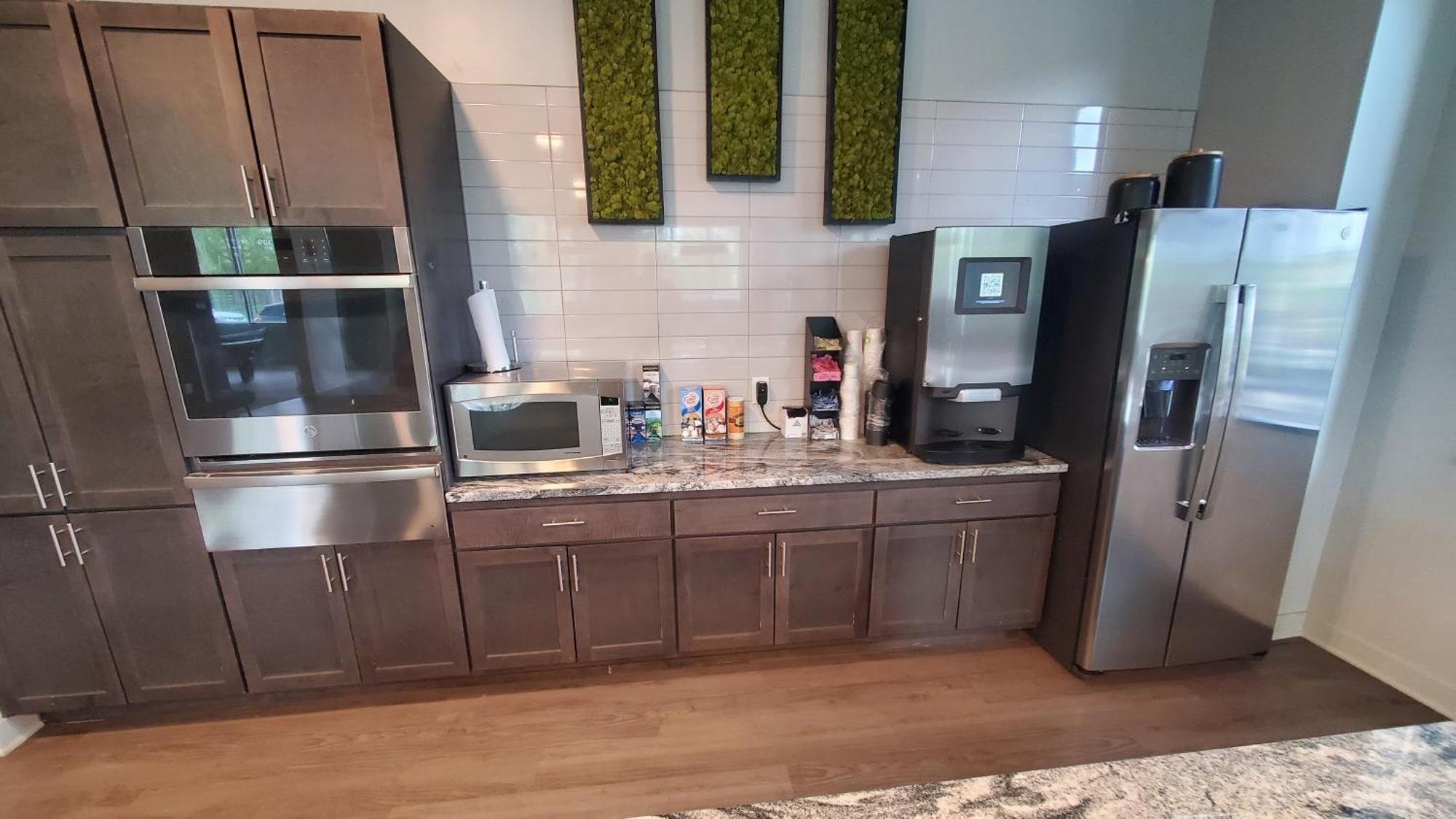 Contemporary 1 Bdrm With Pool Parking Gym *