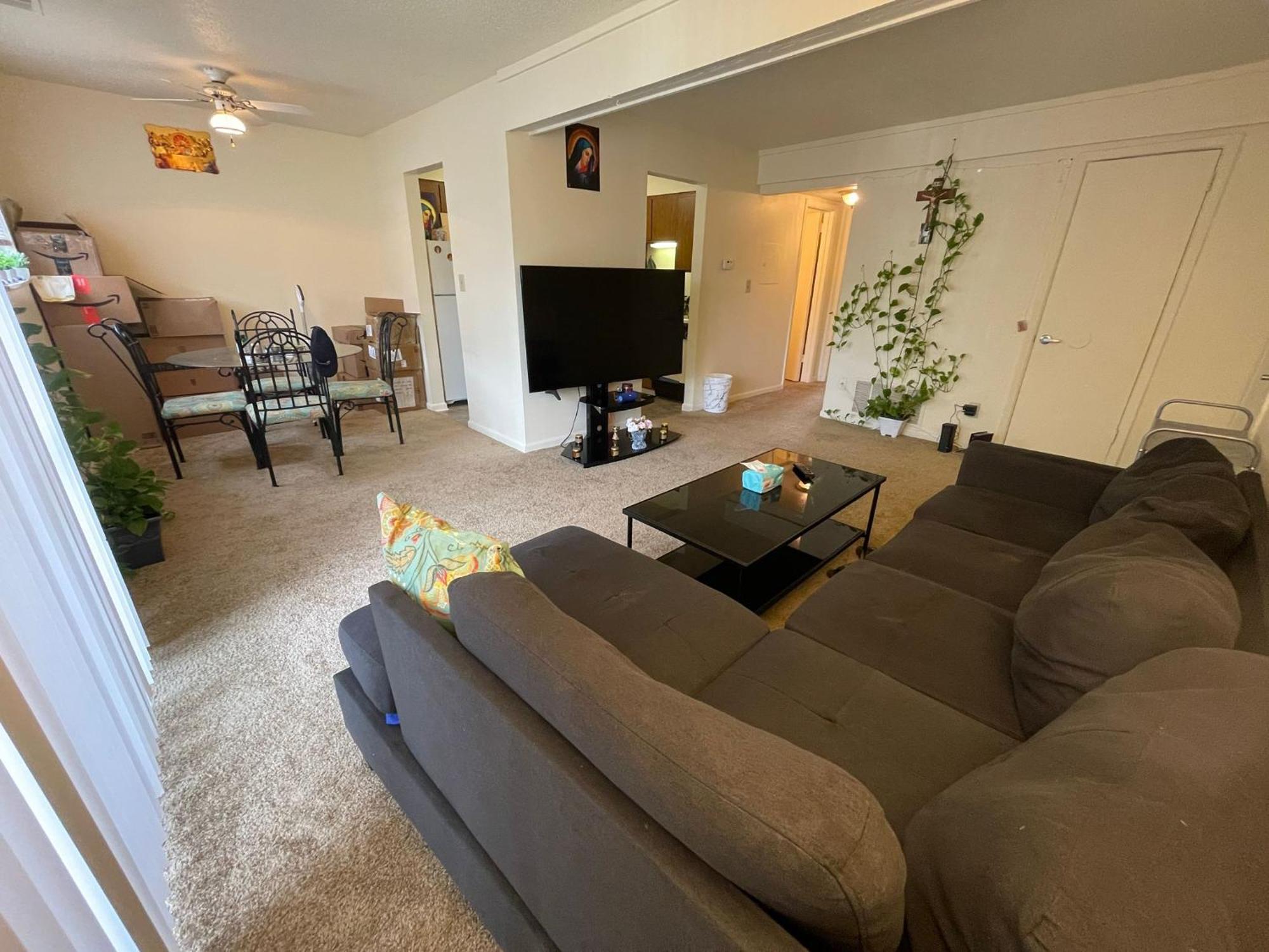 Private Oasis Ideal For Travelers & Workers Apartment *