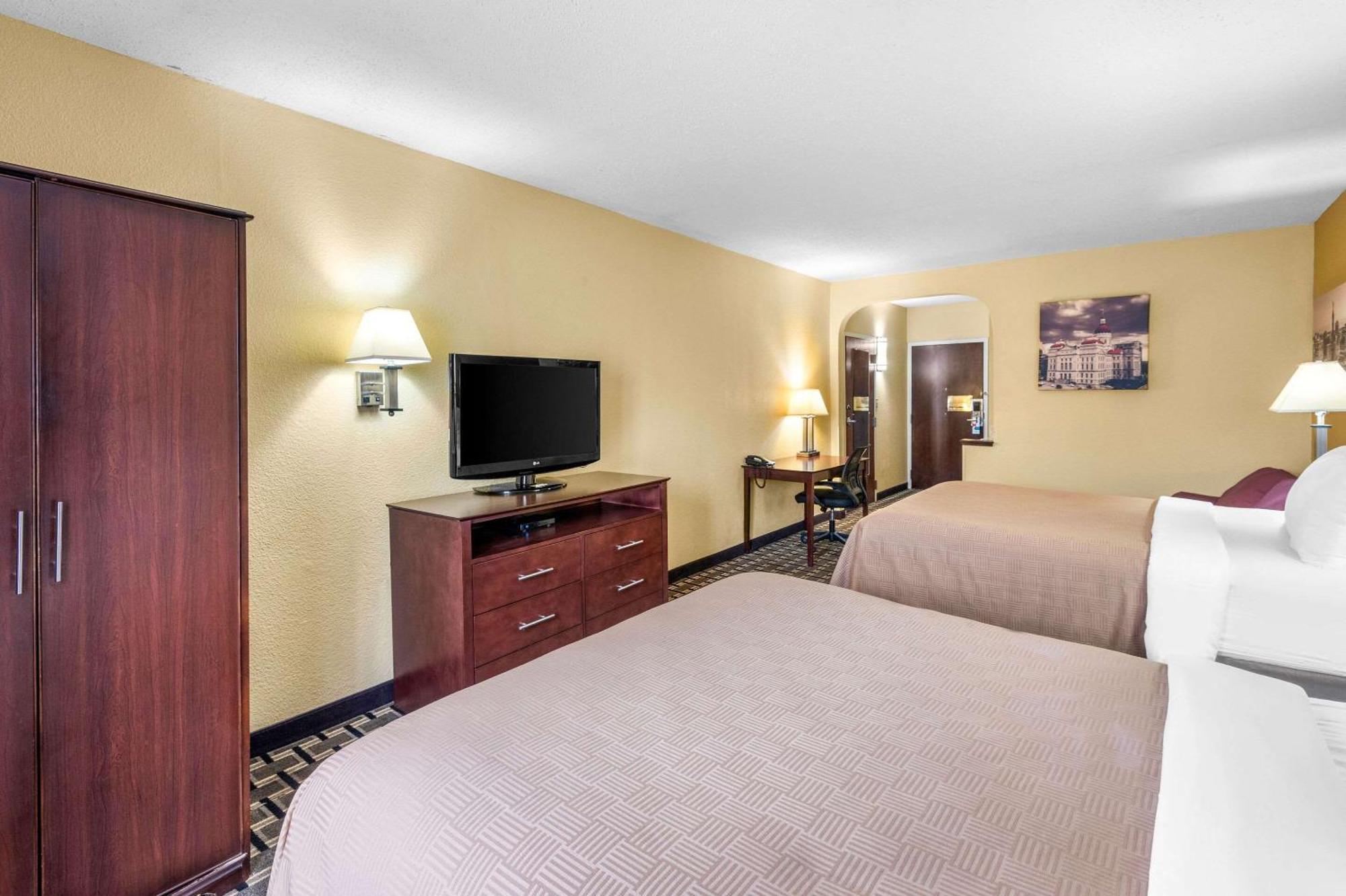Inn Clarion & Northwest