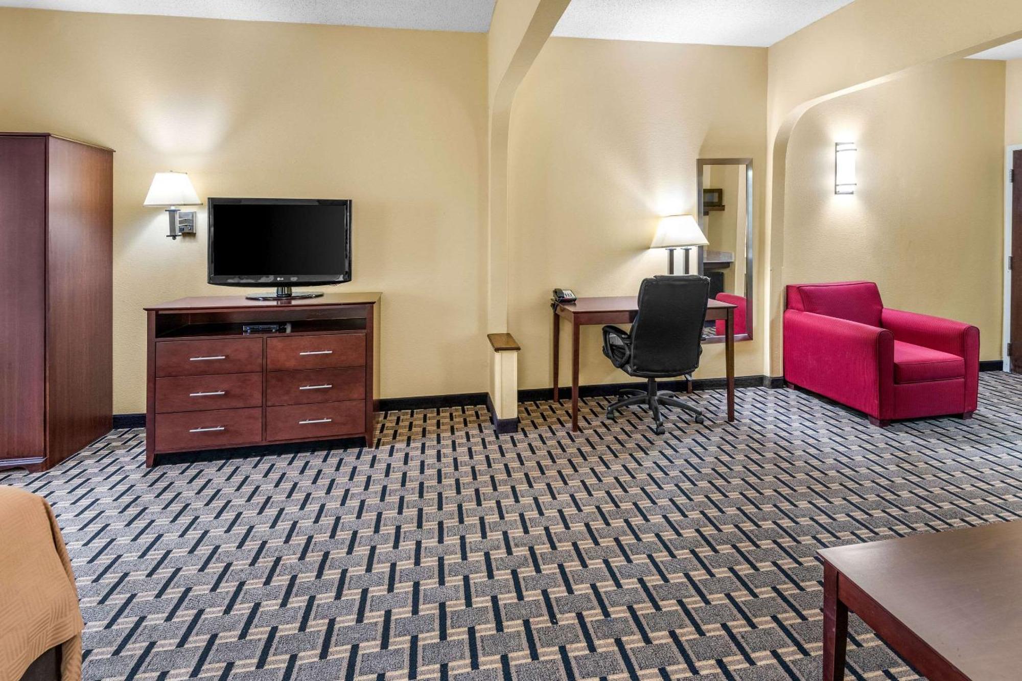 Clarion & Northwest Indianapolis