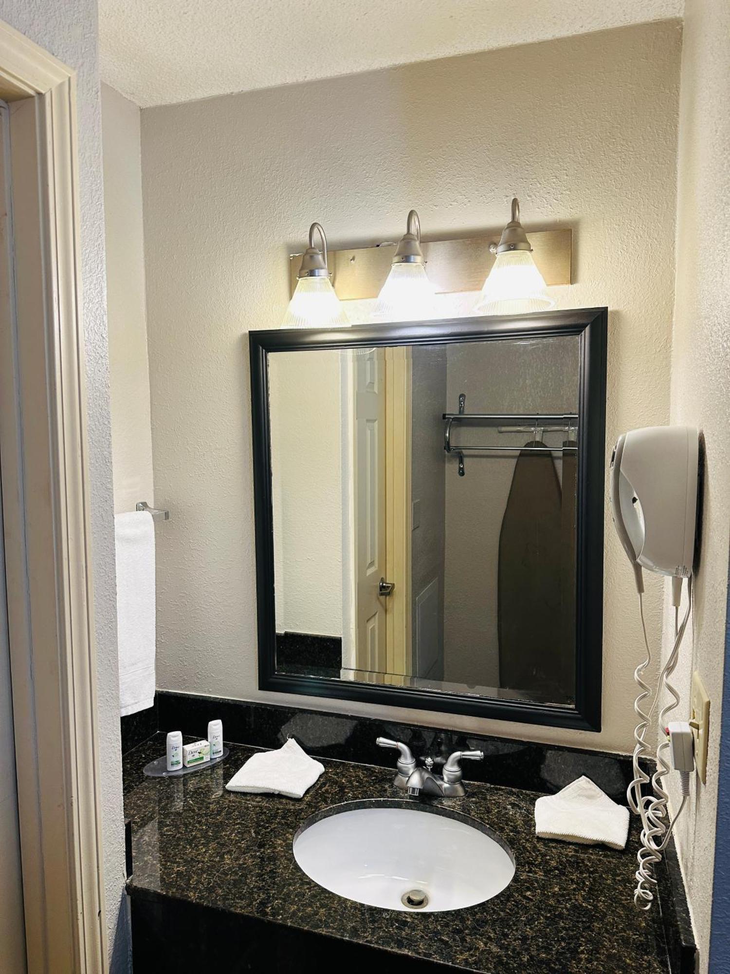 Baymont By Wyndham South 2*