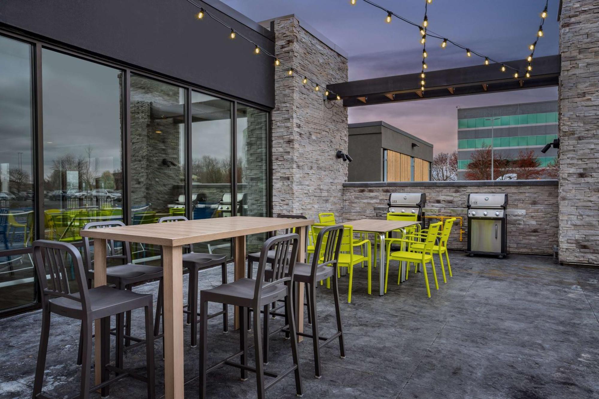 Home2 By Hilton North At Intech Park Indianapolis