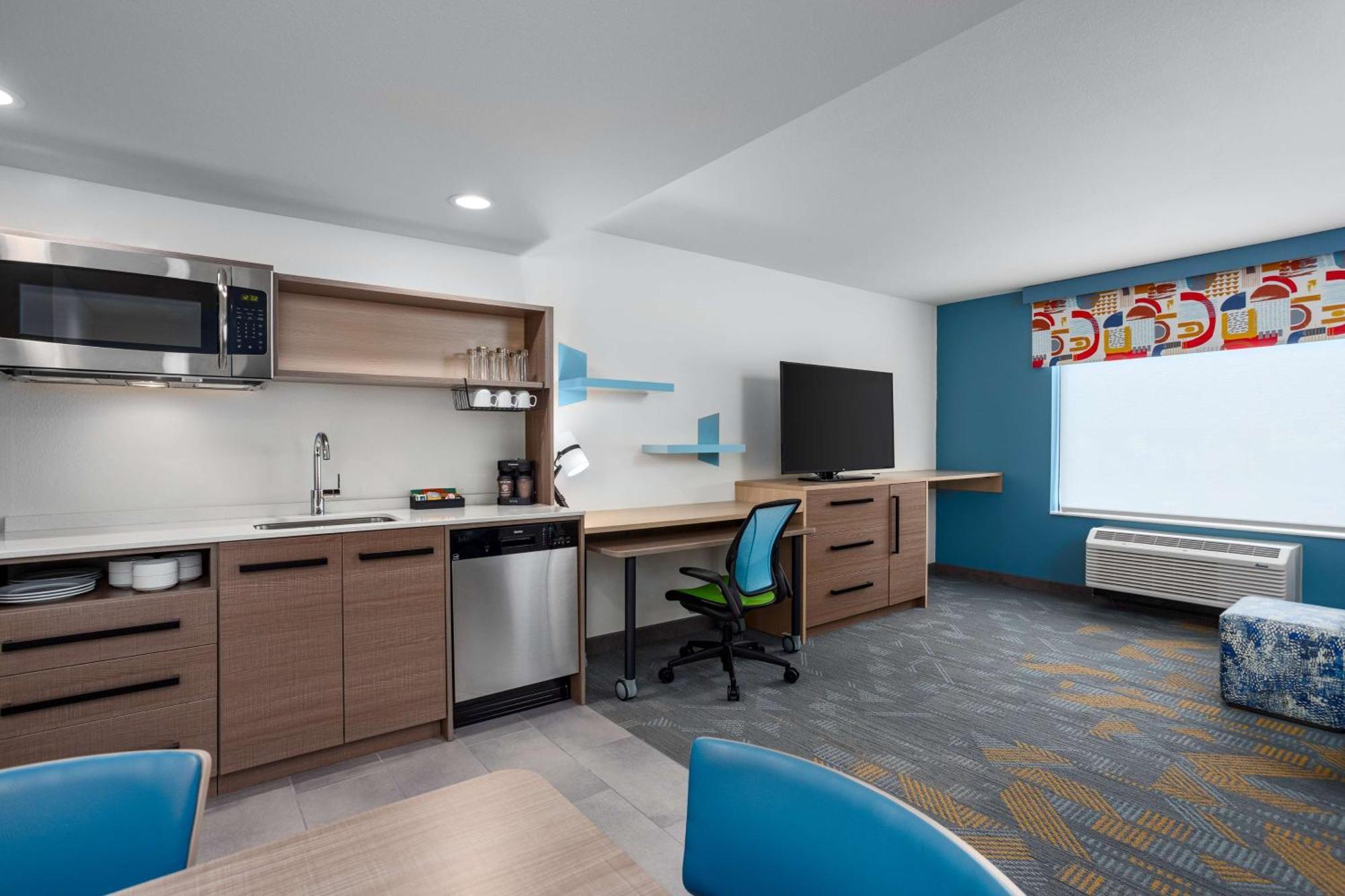 Hotel Home2 By Hilton North At Intech Park Indianapolis