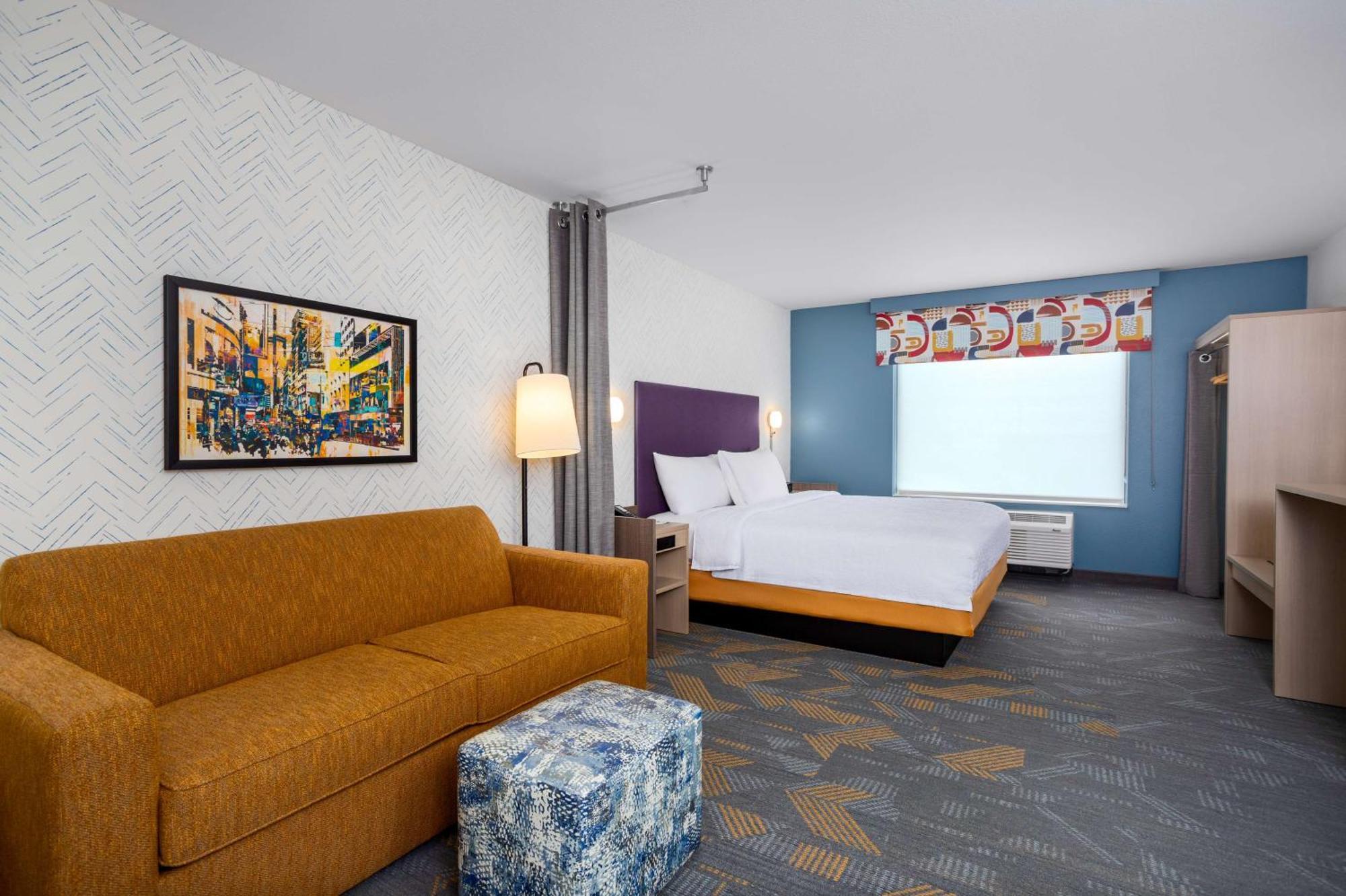 Hotel Home2 By Hilton North At Intech Park