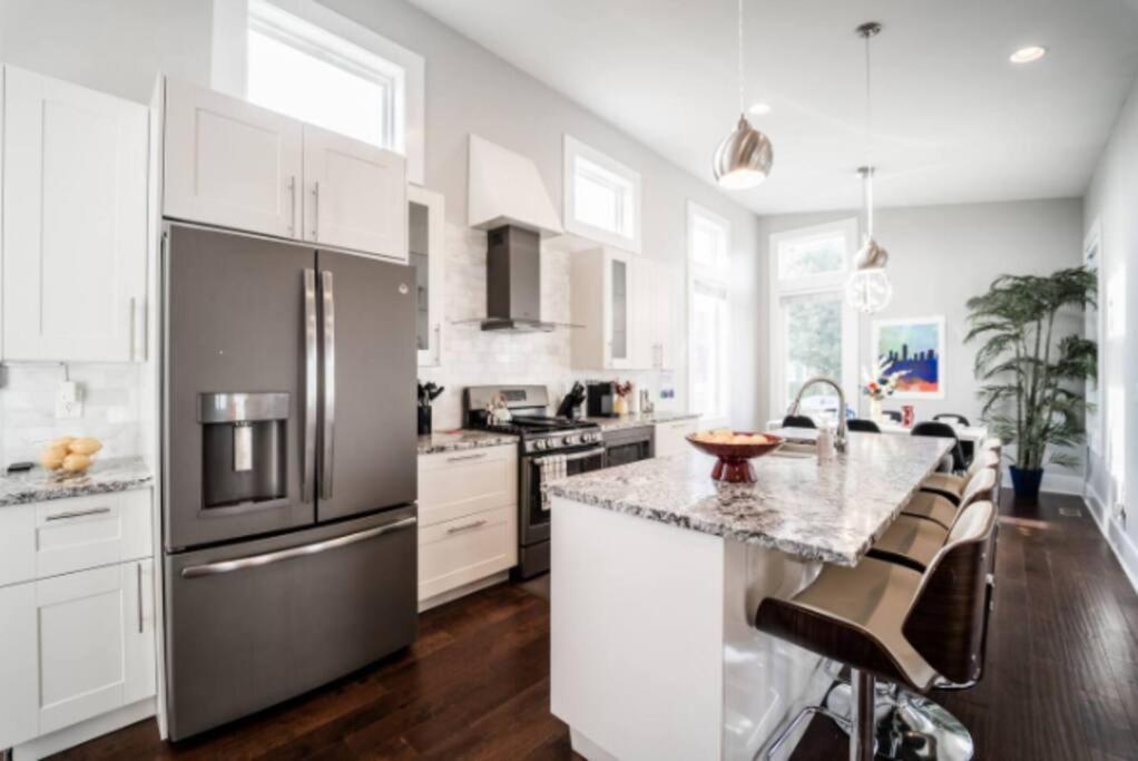 Luxury W - Soaktub- King - Backyard - Fountain Sq Indianapolis