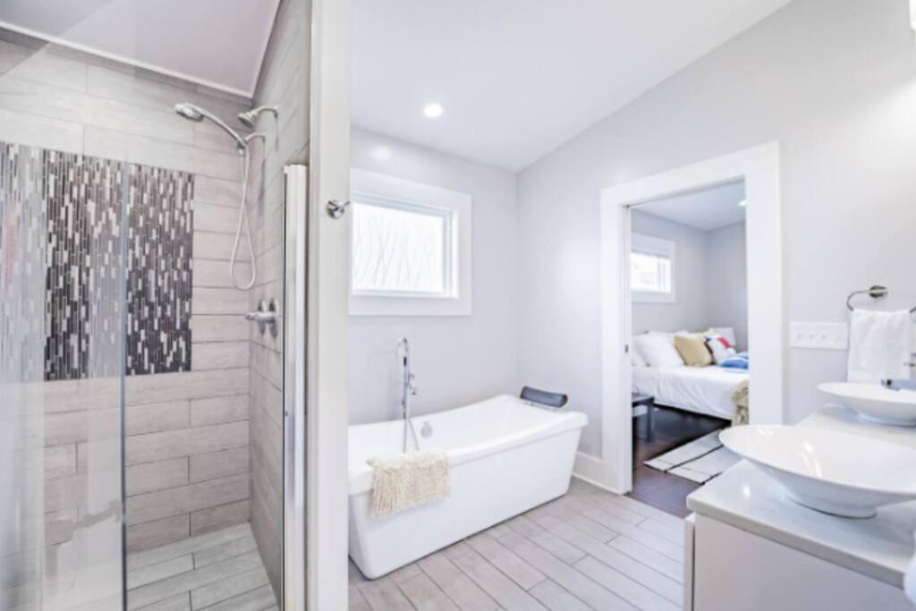 Holiday home Luxury W - Soaktub- King - Backyard - Fountain Sq *