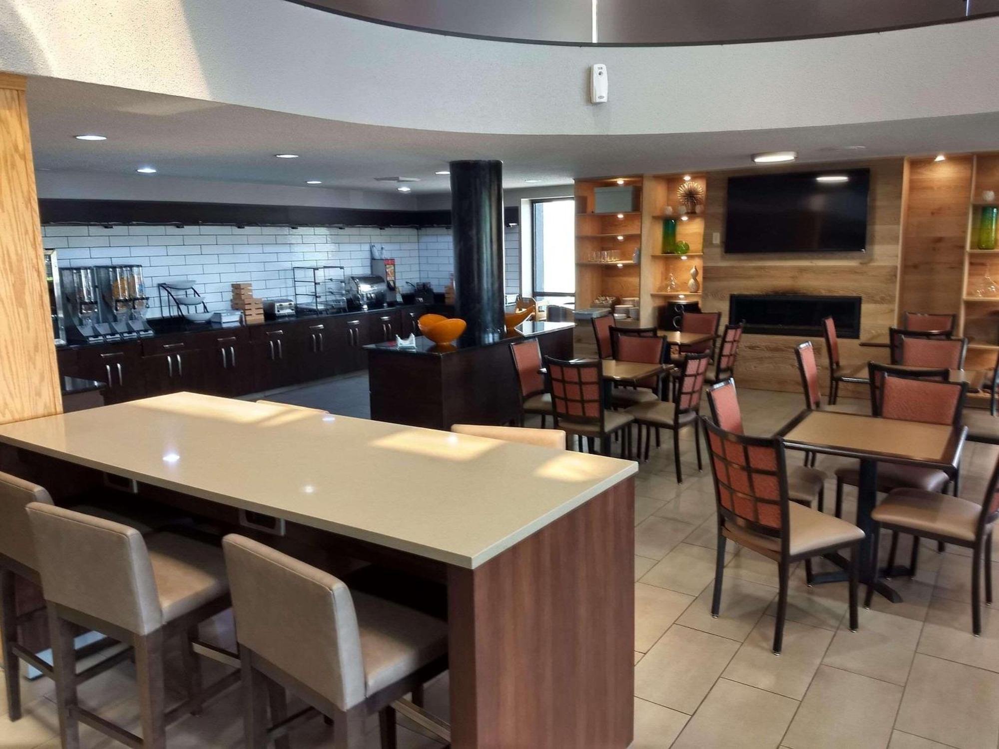 Country & By Radisson, East, In Hotel 3*