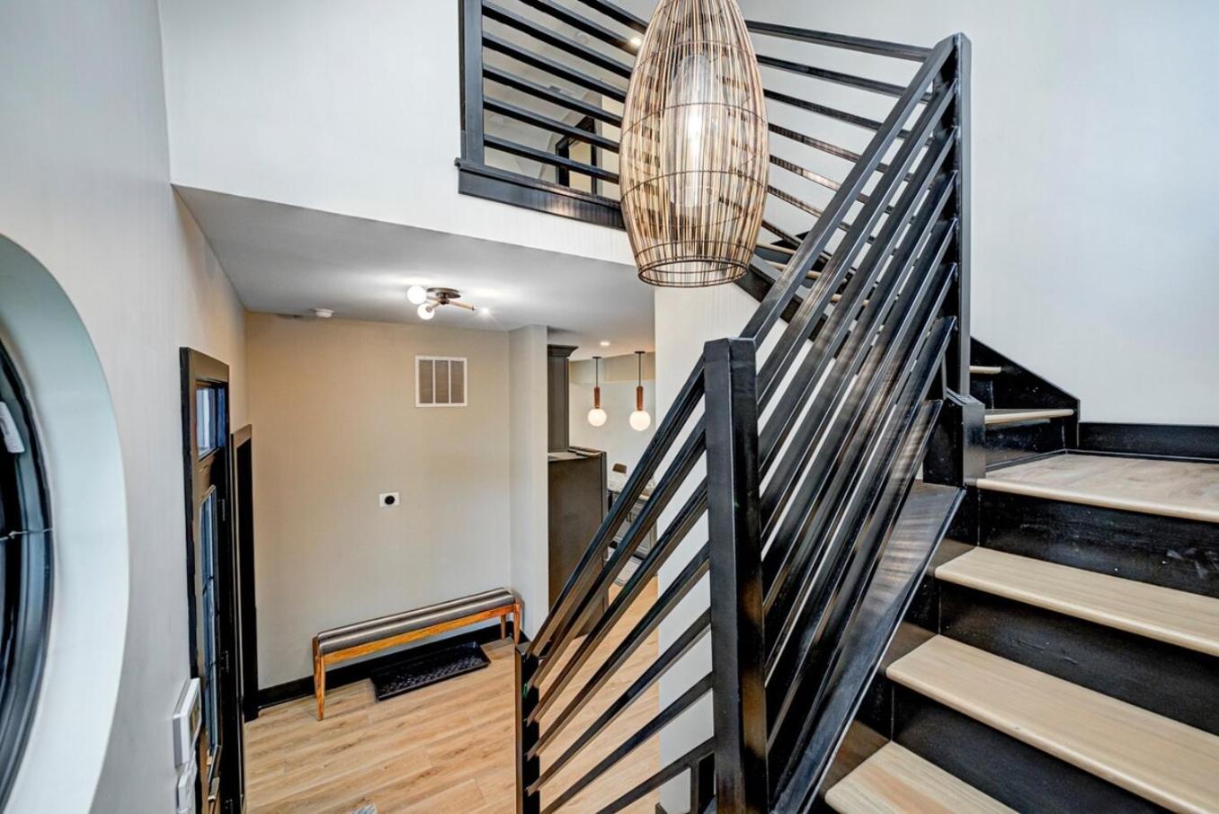 It's Good - Two Homes Sleeps 18