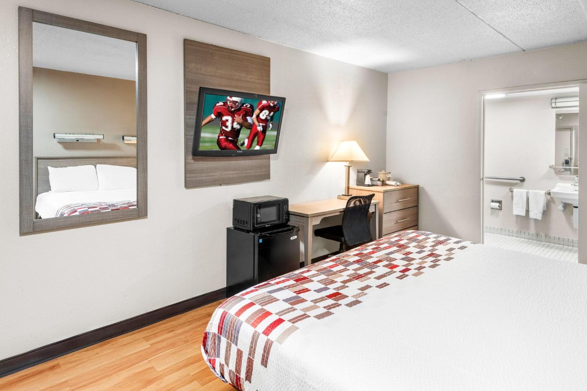 Red Roof North - College Park Motel 2*