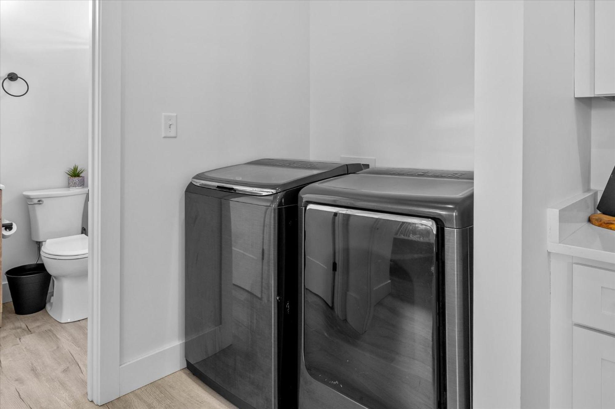 Villa 5 Bedroom 3200 Square Foot House For Downtown Travelers