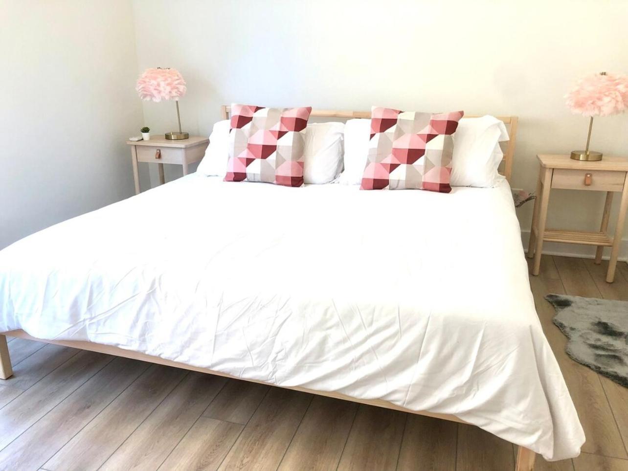 It's Good - Two Homes Sleeps 18 Holiday home *