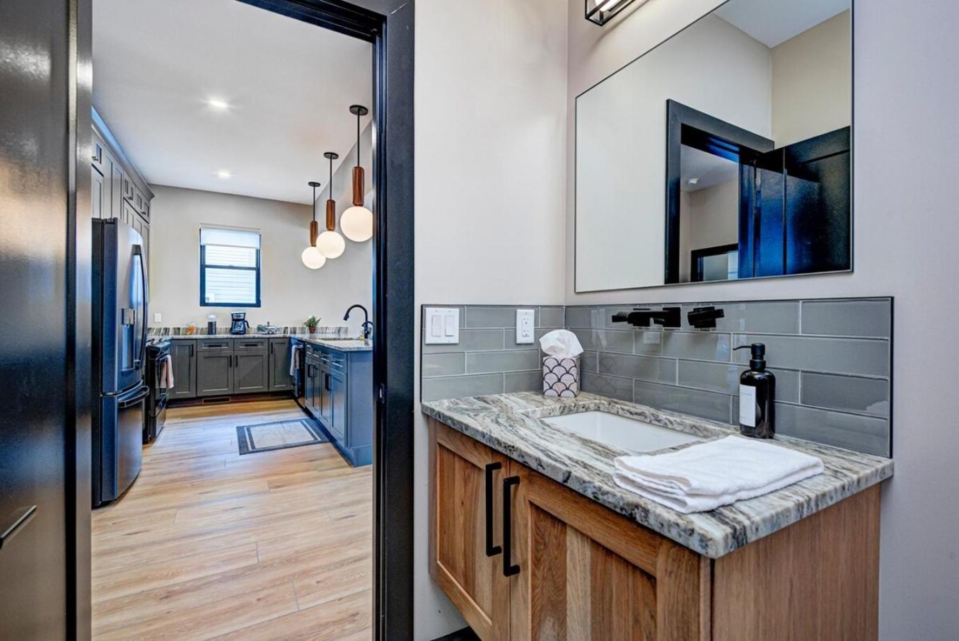 It's Good - Two Homes Sleeps 18 * Indianapolis