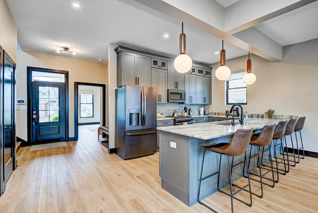 It's Good - Two Homes Sleeps 18