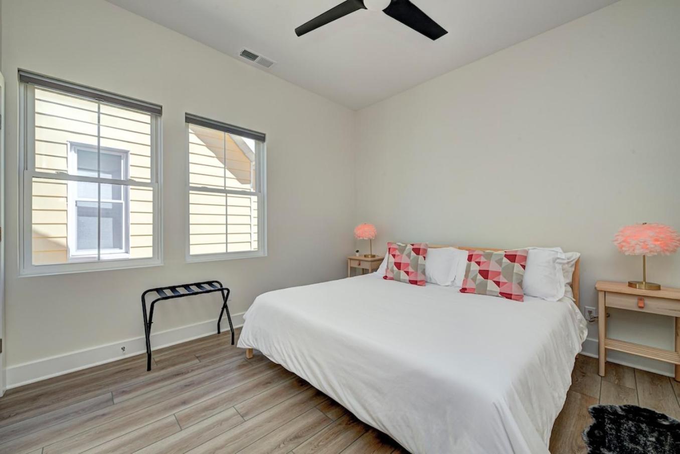 Holiday home It's Good - Two Homes Sleeps 18 Indianapolis