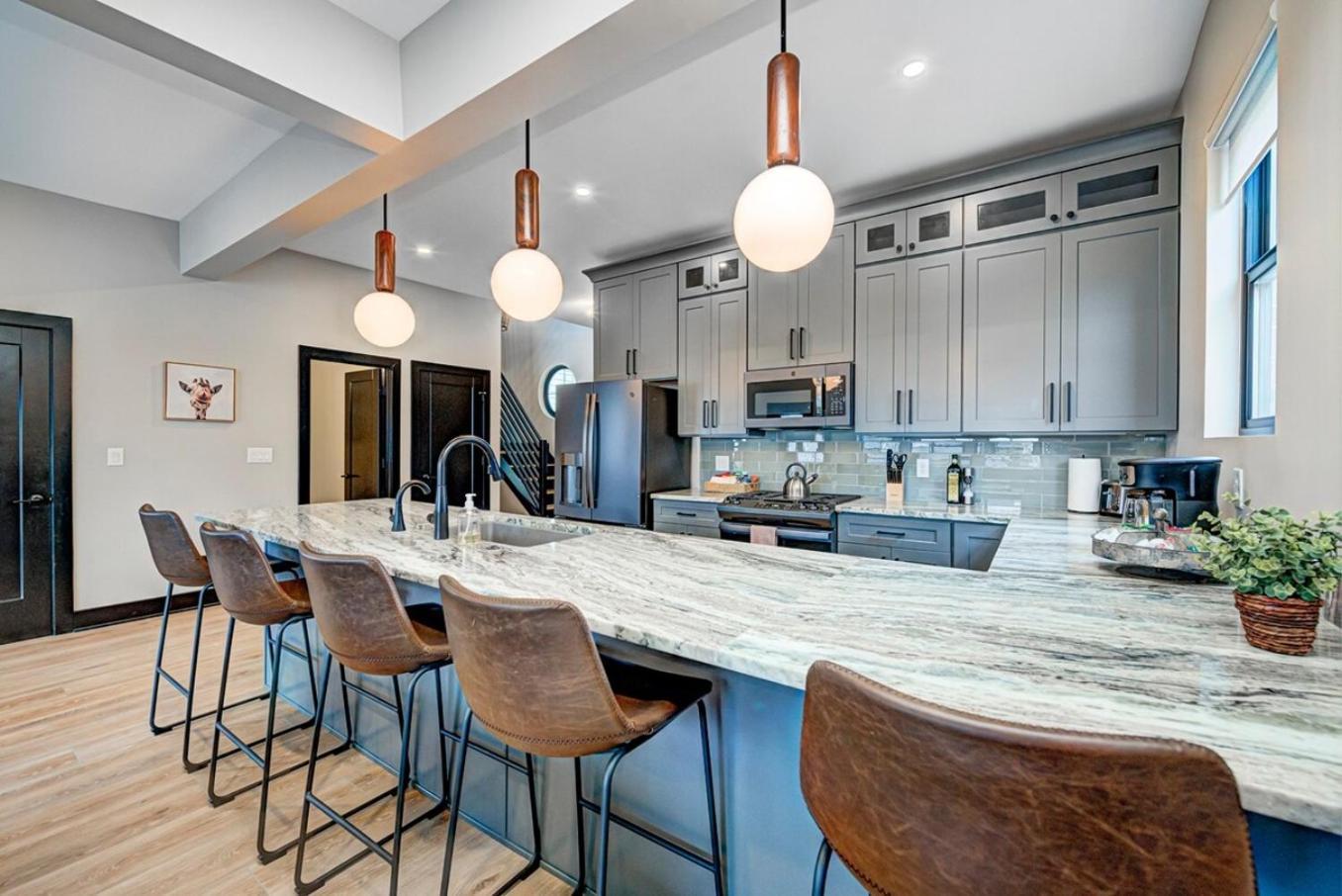 It's Good - Two Homes Sleeps 18 Holiday home Indianapolis