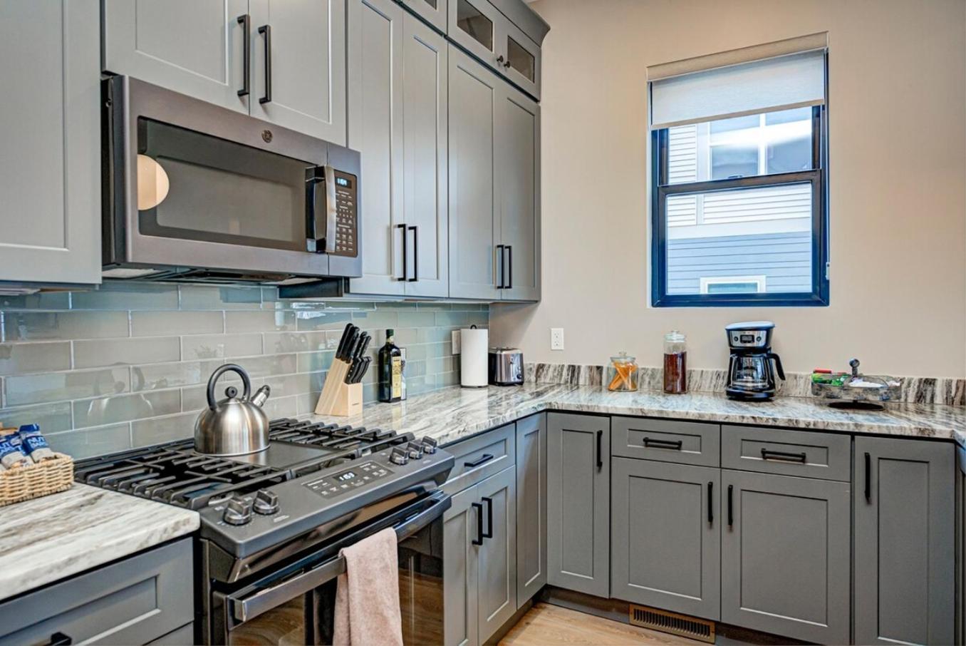 Holiday home It's Good - Two Homes Sleeps 18 Indianapolis