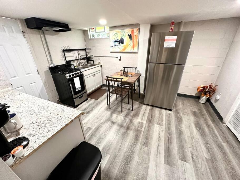 Serene Cityscape Sanctuary Close To Downtown - Unit #5 Apartment Indianapolis
