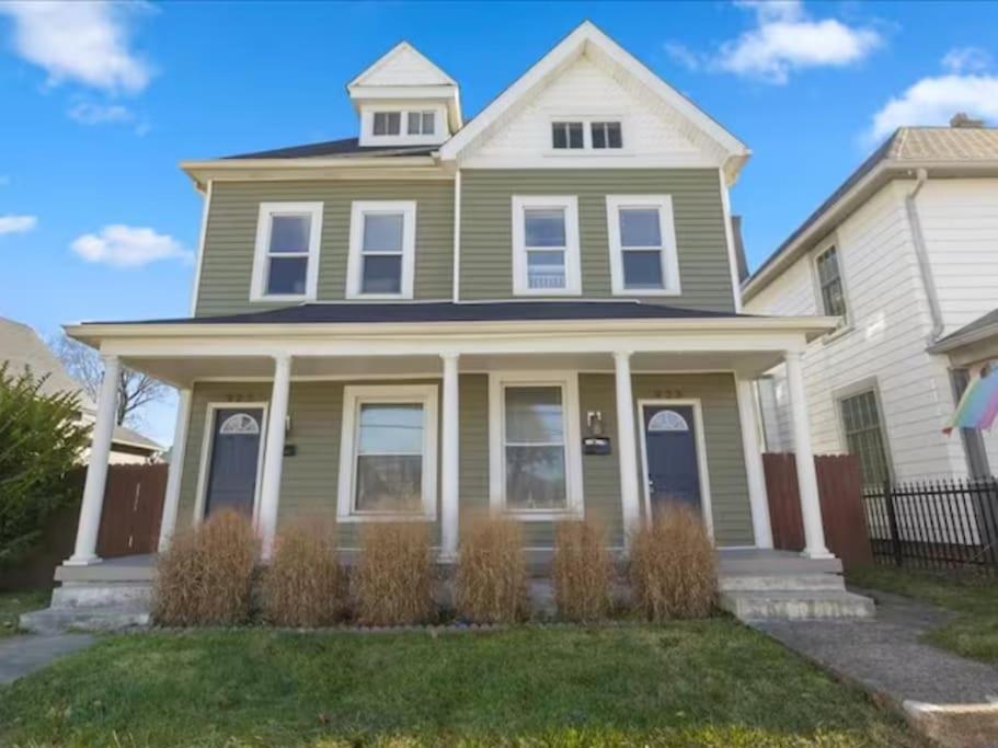 Sleep 8-king - 1600-sqft - Fountain Sq -baby *