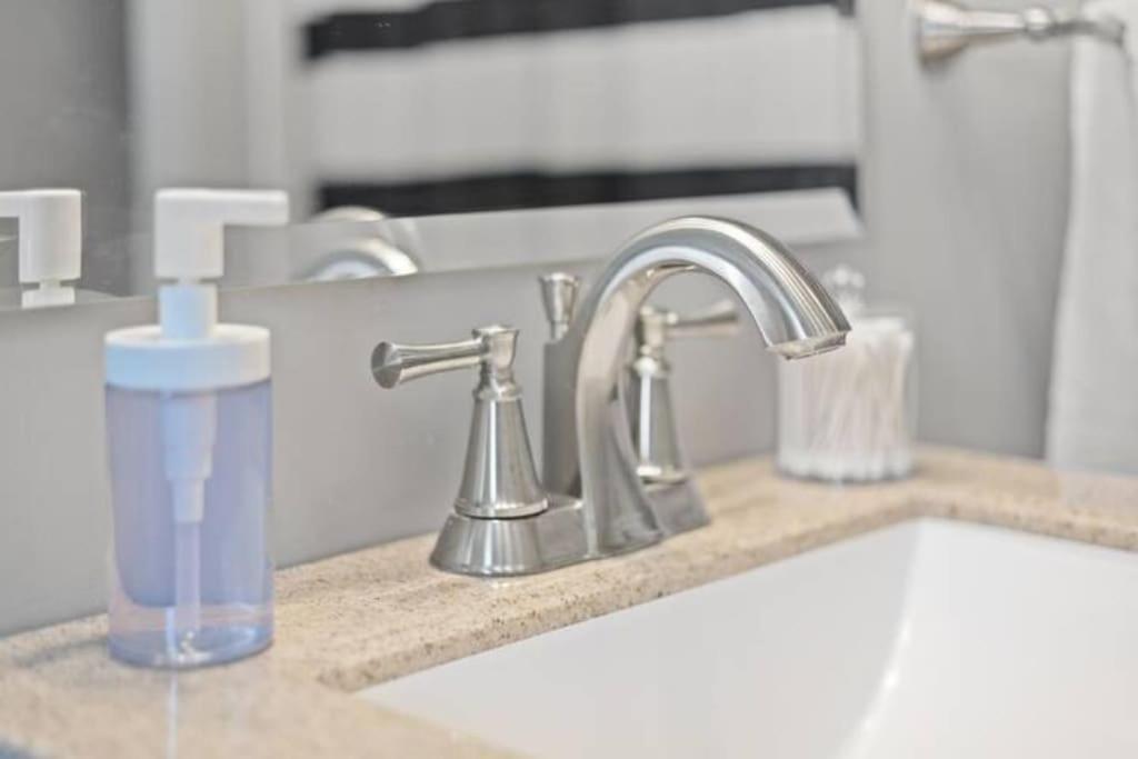 Sleep 8-king - 1600-sqft - Fountain Sq -baby Indianapolis