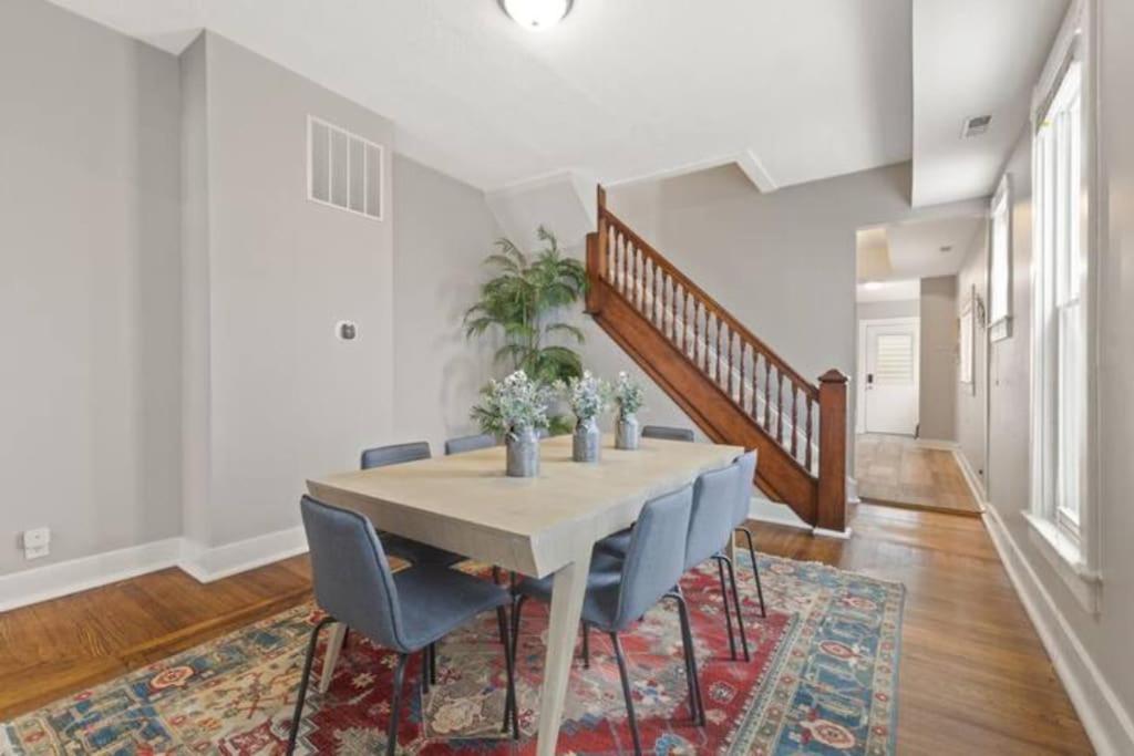 Sleep 8-king - 1600-sqft - Fountain Sq -baby