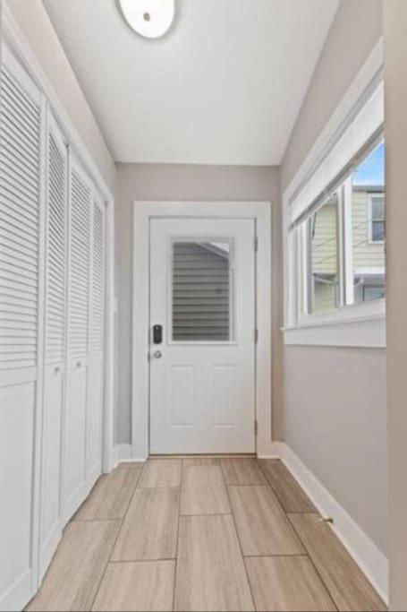 Sleep 8-king - 1600-sqft - Fountain Sq -baby Holiday home