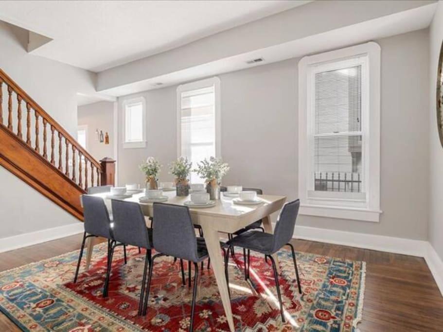 Sleep 8-king - 1600-sqft - Fountain Sq -baby Holiday home Indianapolis