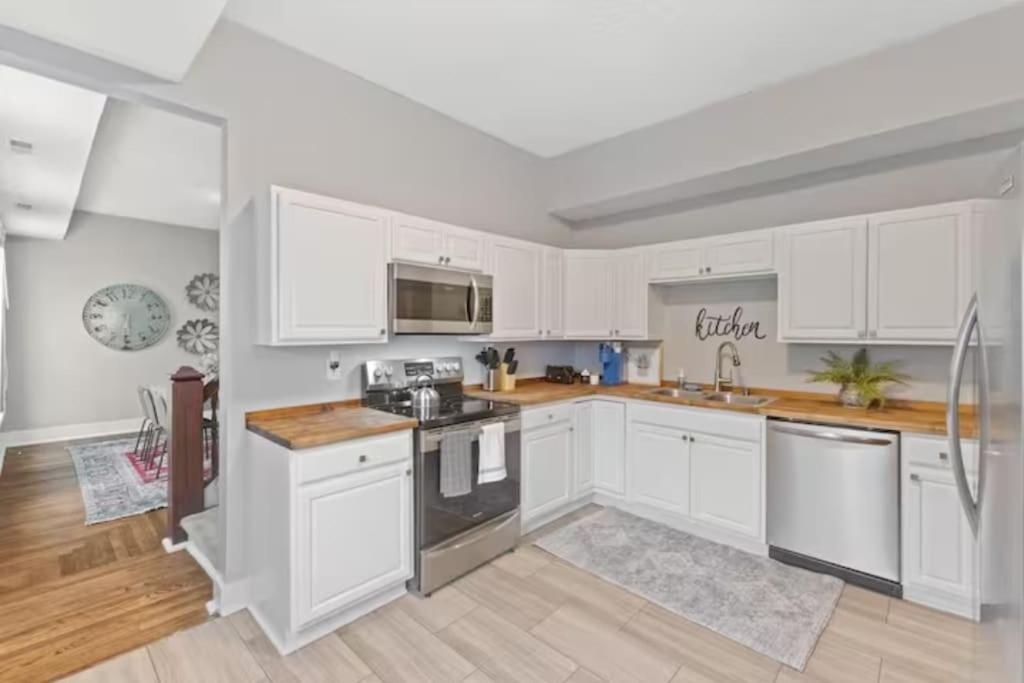 Sleep 8-king - 1600-sqft - Fountain Sq -baby Indianapolis