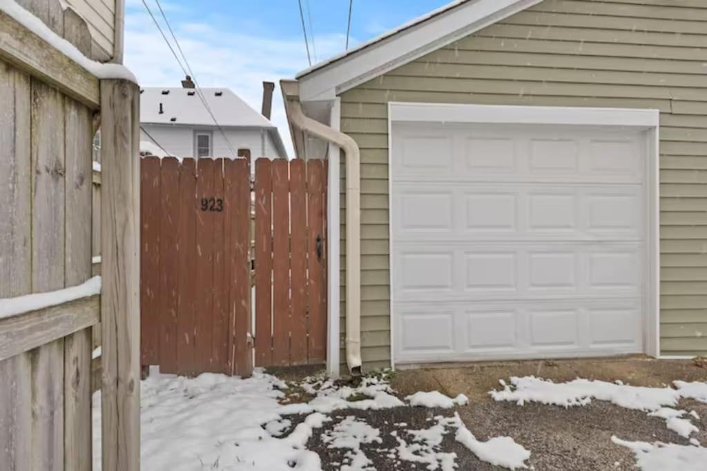 Sleep 8-king - 1600-sqft - Fountain Sq -baby Holiday home Indianapolis