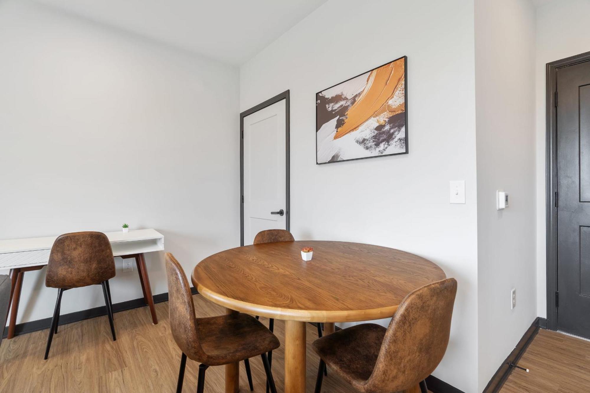 Cozysuites On Mass With Garage Parking #8