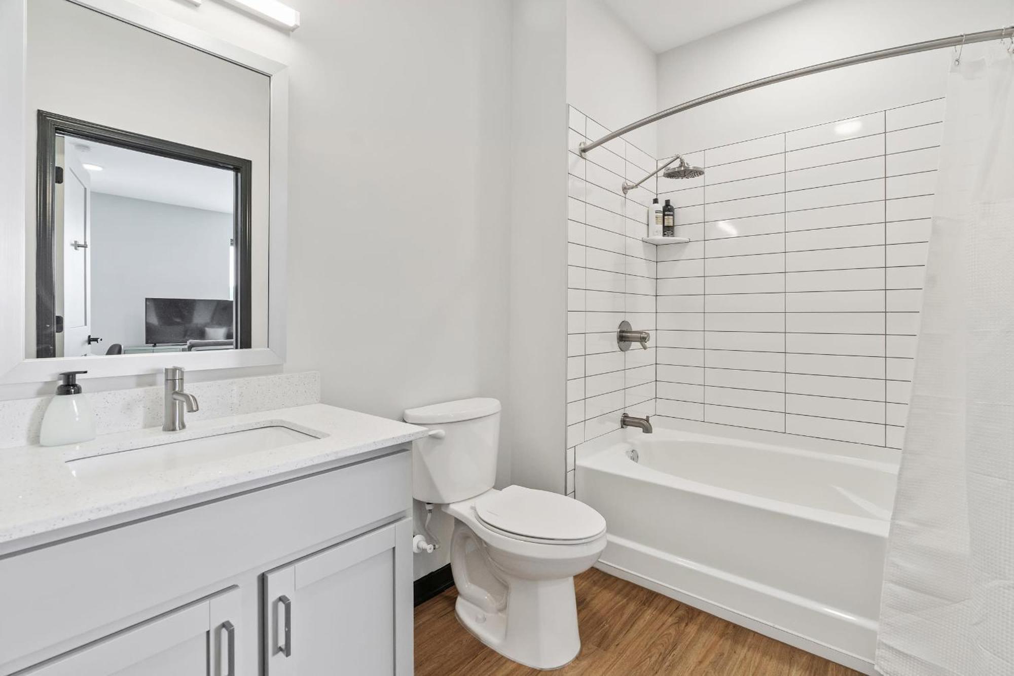 Apartment Cozysuites On Mass With Garage Parking #8 Indianapolis
