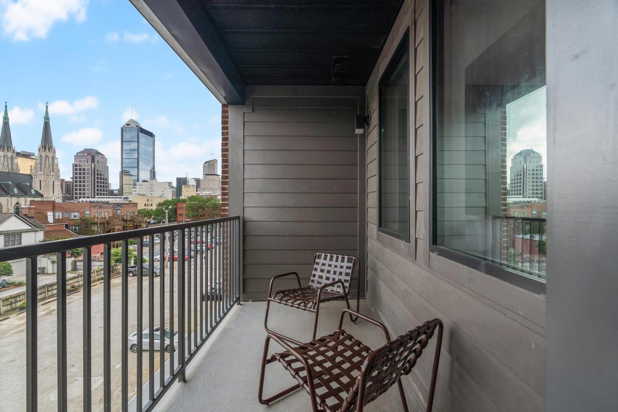 Apartment Cozysuites On Mass With Garage Parking #3