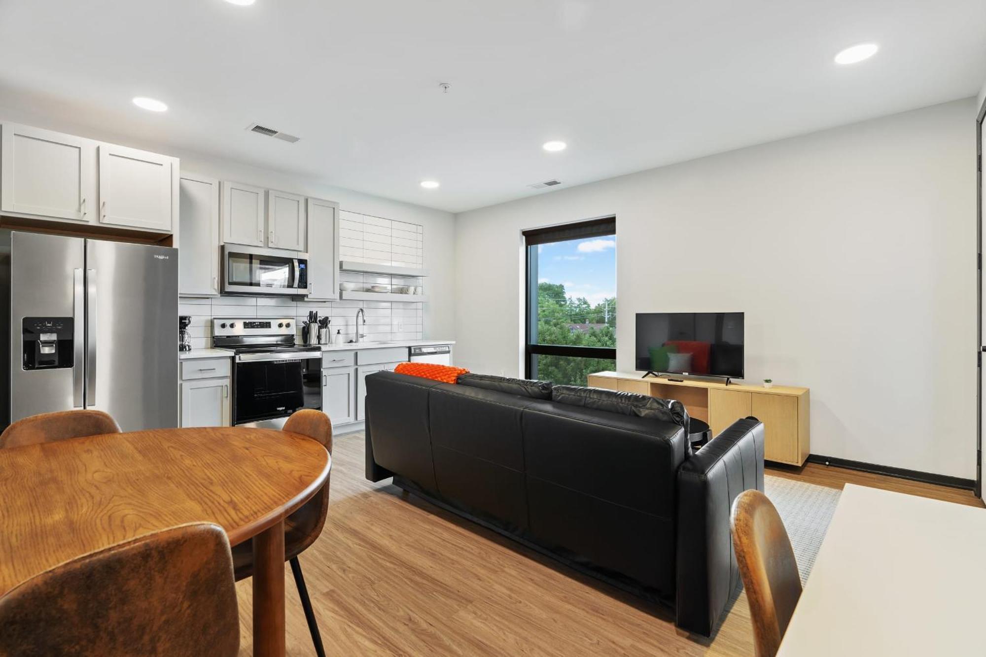 Apartment Cozysuites On Mass With Garage Parking #3 *