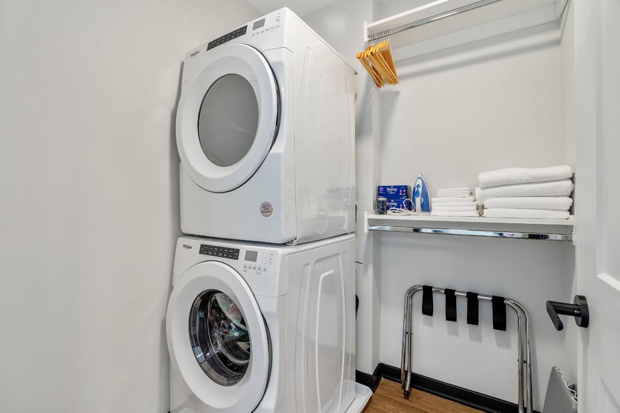 Cozysuites On Mass With Garage Parking #15 Apartment *