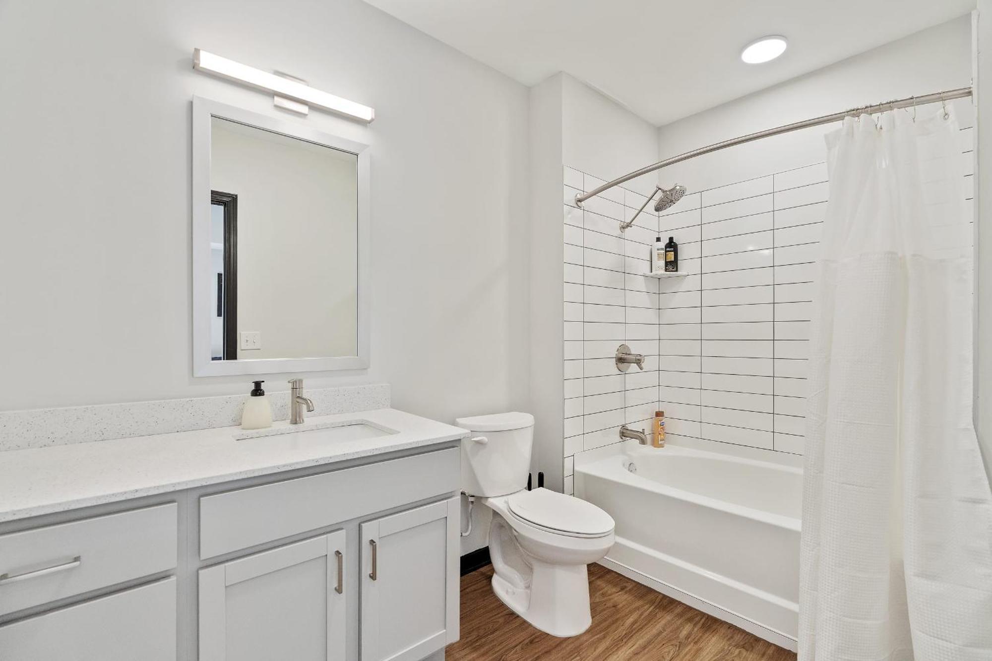 Cozysuites On Mass With Garage Parking #15 Apartment *