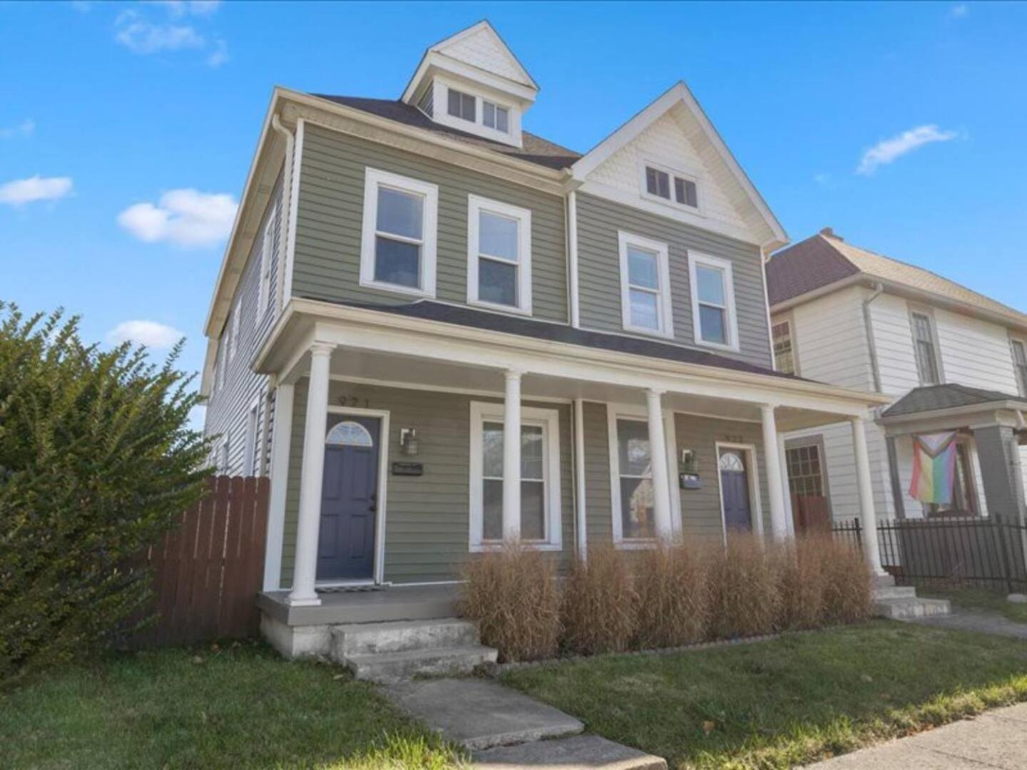 King Bed-sleep 8-baby-fireplace-laundry * Indianapolis