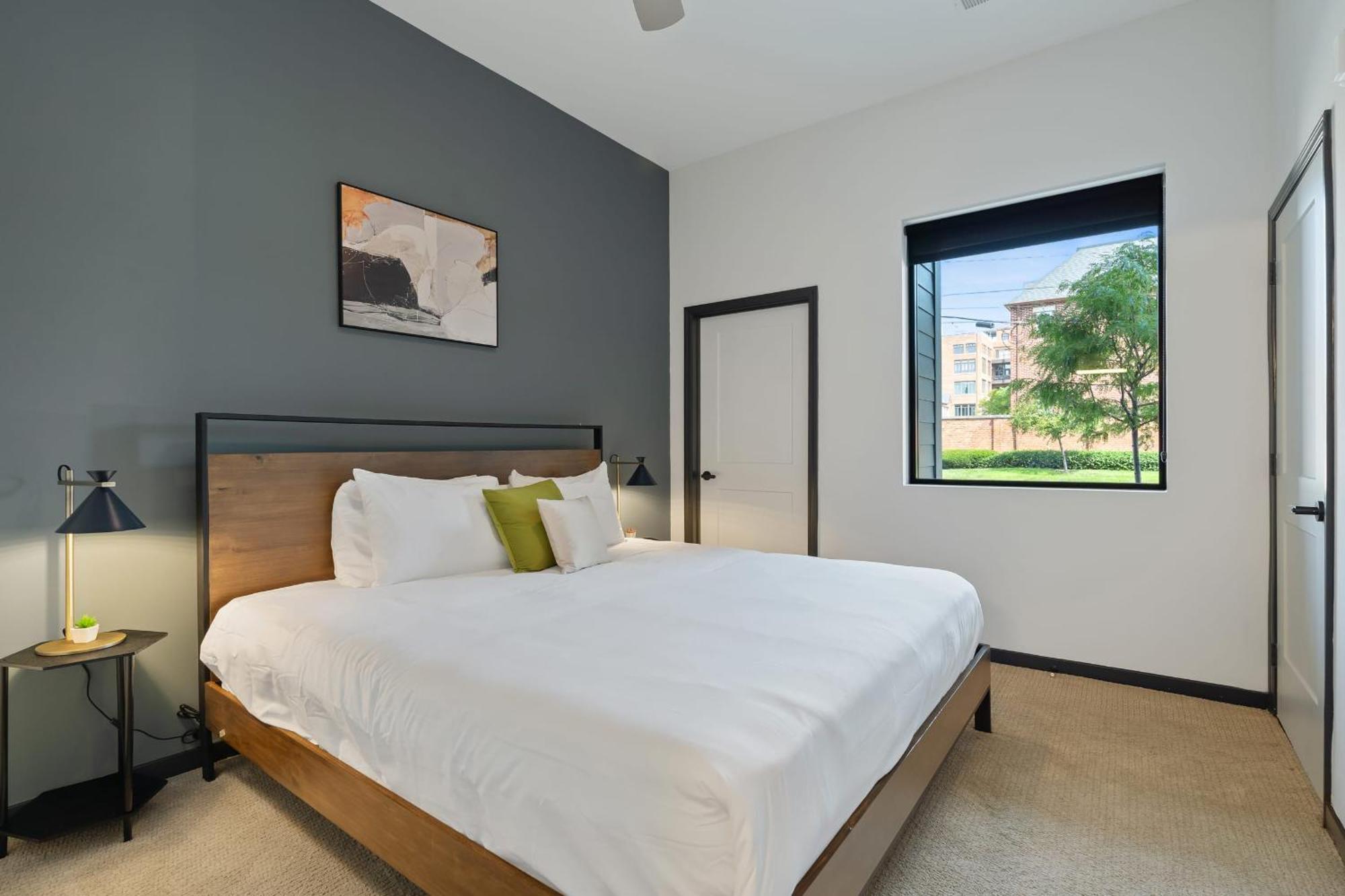 Apartment Cozysuites On Mass With Garage Parking #1 *
