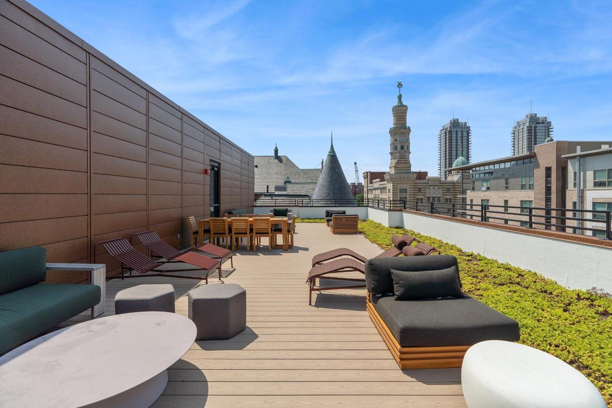 Cozysuites On Mass With Garage Parking #1 Indianapolis