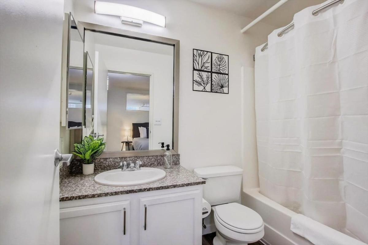 Apartment 2br Cozysuites With Direct Skybridge Access #10