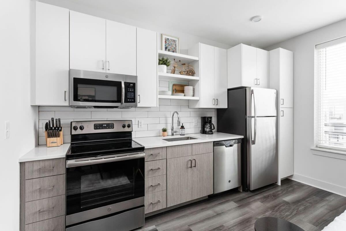 Stylish Downtown By Cozysuites *