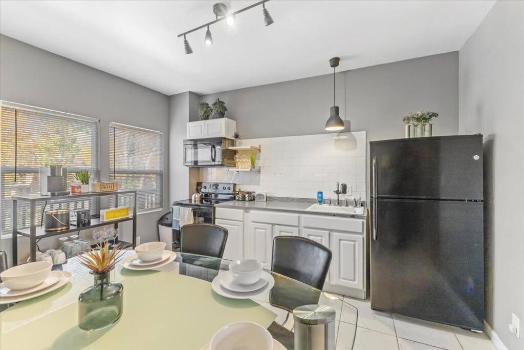 Convenient - Pet And Baby - Near Convention And Hospital Apartment *