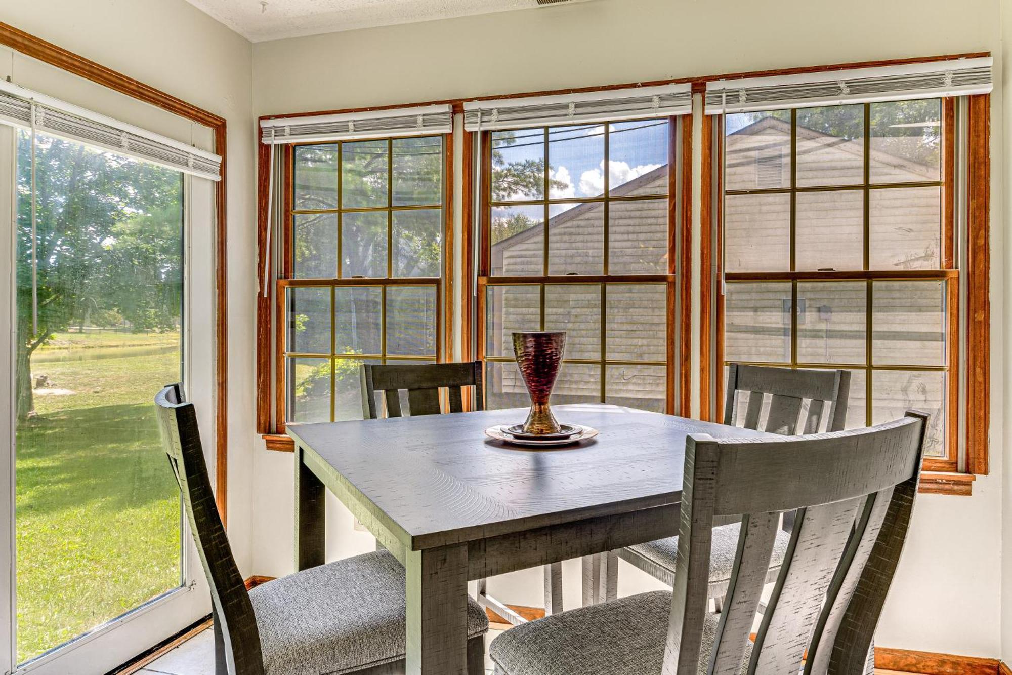 Holiday home With Fire Pit And On-site Fishing! Indianapolis