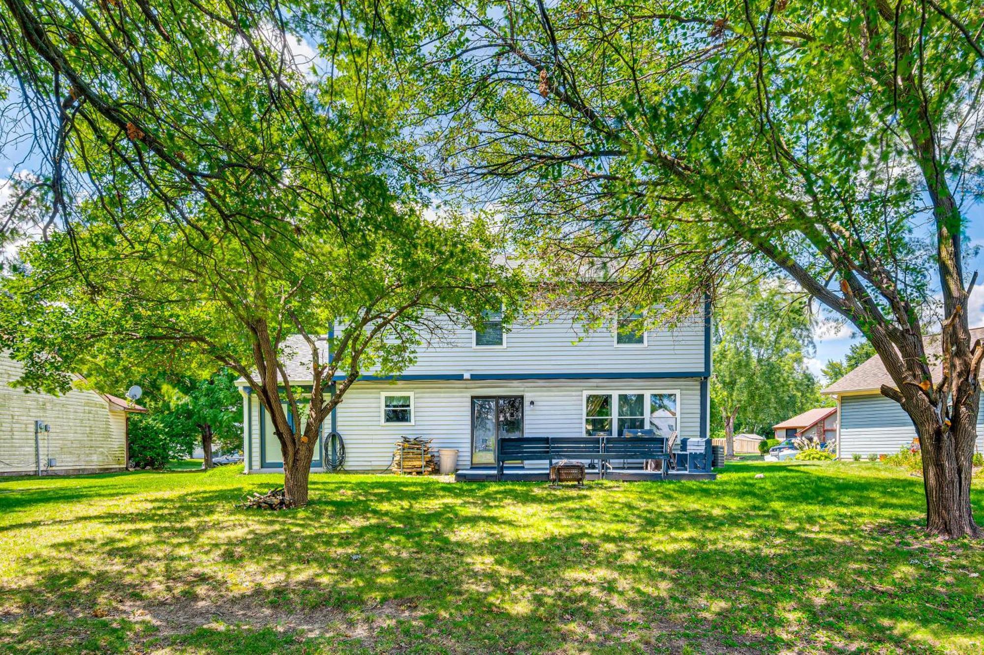 With Fire Pit And On-site Fishing! *
