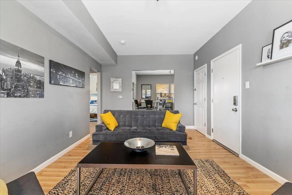 Convenient - Pet And Baby - Near Convention And Hospital